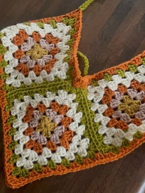 GRANNY SQUARE TOP